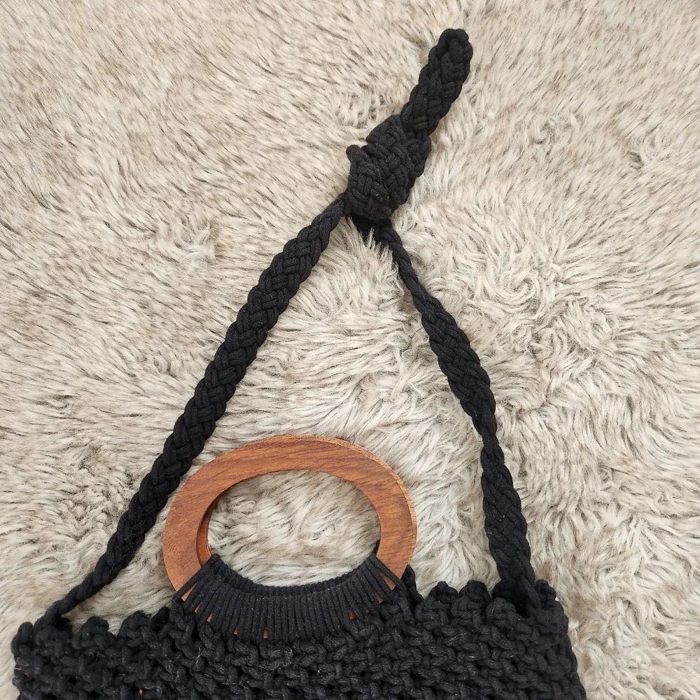 Danielle Nicole Macrame Crochet‎ Crossbody Bag Black With Wood Handles